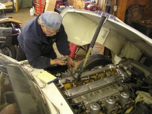 Butch runs a compression test on this 4.2 E-type