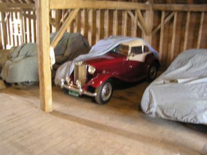 An MG TD goes to bed for the winter