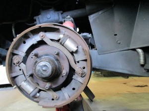 L/H front XK 120 brake assembly